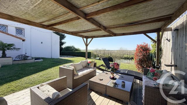 maison à vendre - 7 pièces - 134.0 m2 - ST MICHEL EN L HERM - 85 - PAYS-DE-LOIRE - Century 21 Côte De Lumière