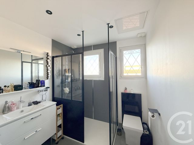 maison à vendre - 7 pièces - 134.0 m2 - ST MICHEL EN L HERM - 85 - PAYS-DE-LOIRE - Century 21 Côte De Lumière