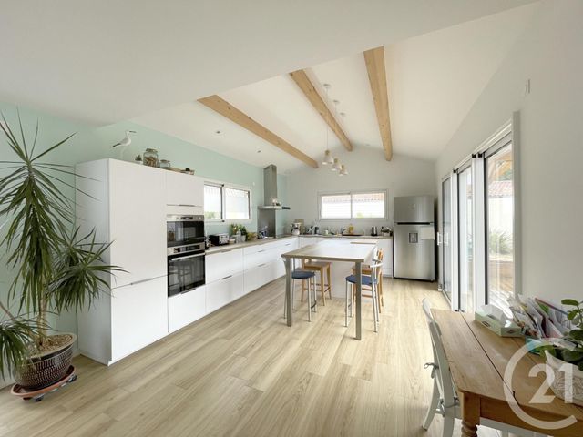 maison à vendre - 6 pièces - 147.25 m2 - LA TRANCHE SUR MER - 85 - PAYS-DE-LOIRE - Century 21 Côte De Lumière