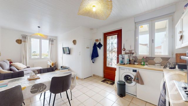 Appartement T3 à vendre - 3 pièces - 36.64 m2 - LA TRANCHE SUR MER - 85 - PAYS-DE-LOIRE - Century 21 Côte De Lumière