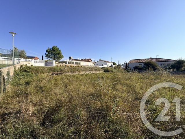 Afficher la photo en grand terrain à vendre - 400.0 m2 - LA TRANCHE SUR MER - 85 - PAYS-DE-LOIRE - Century 21 Côte De Lumière