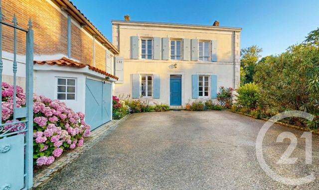 maison à vendre - 7 pièces - 197.0 m2 - ST MICHEL EN L HERM - 85 - PAYS-DE-LOIRE - Century 21 Côte De Lumière